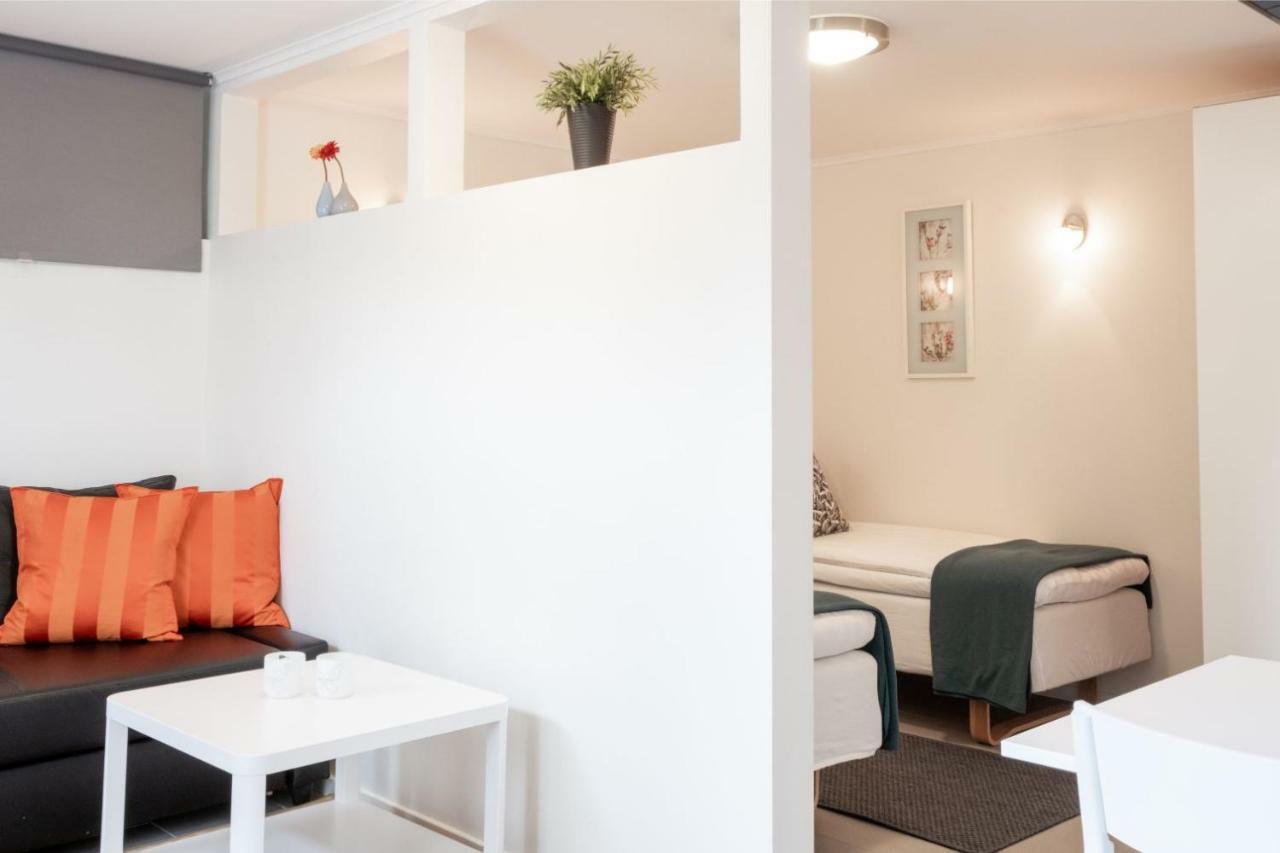 Ettsmart Hotell Sollentuna Bagian luar foto