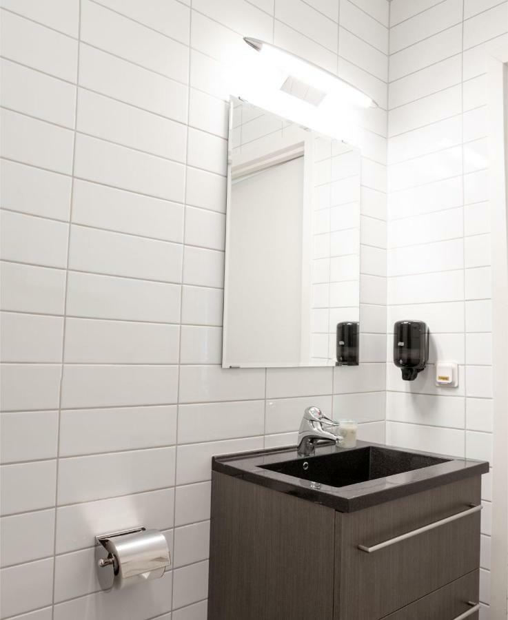 Ettsmart Hotell Sollentuna Bagian luar foto