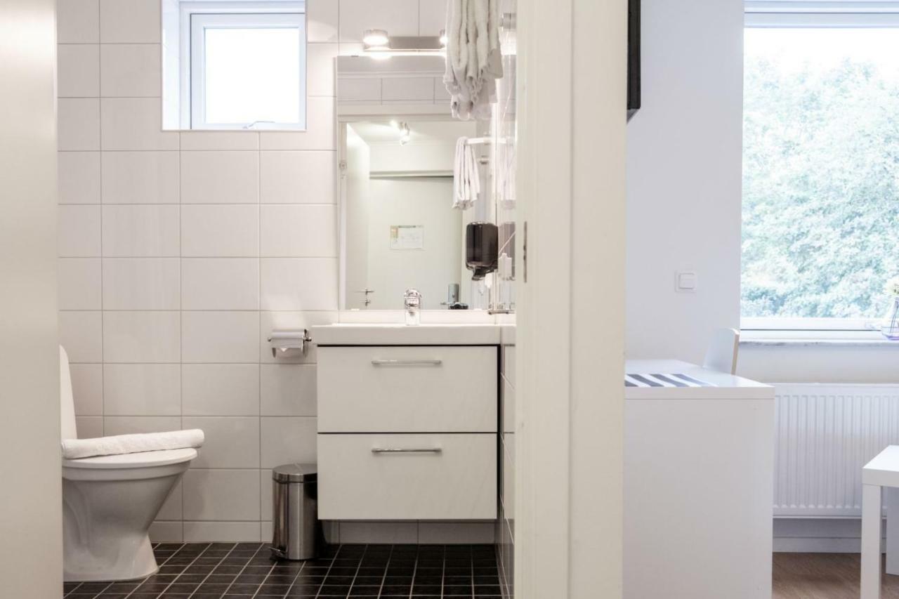 Ettsmart Hotell Sollentuna Bagian luar foto